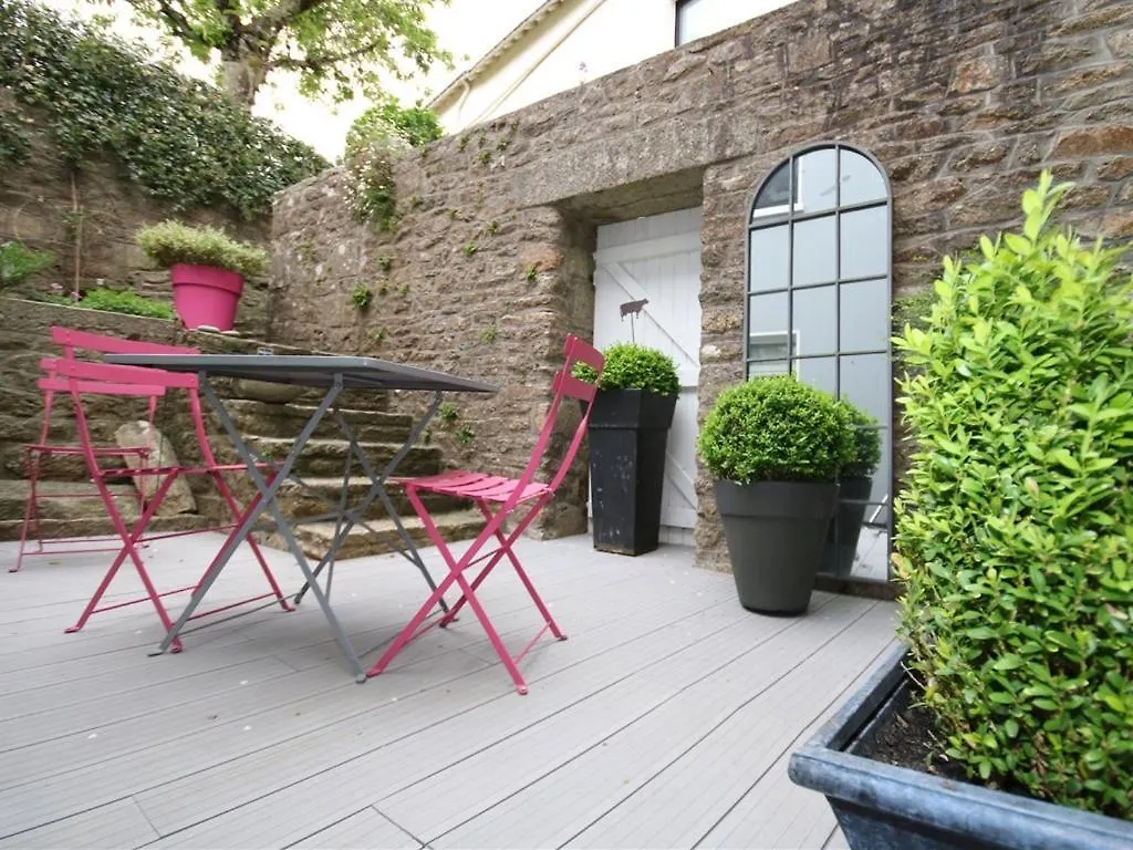 La Villa Garenne Vannes 2*,